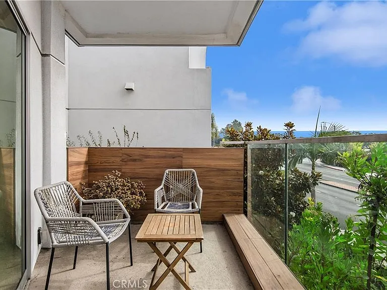 3920 Coast Hwy E — Photo 24