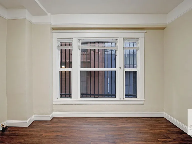 621 Taylor St — Photo 11