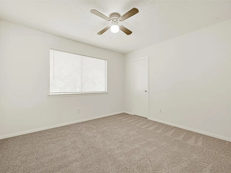 4910 Brownfields Ct — Photo 25