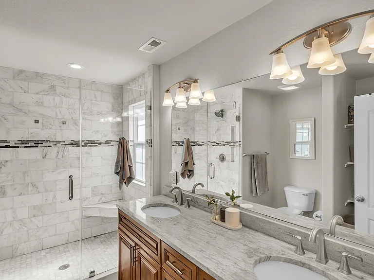 2226 E Berrie Cir — Photo 41