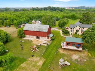 W7075 Hogsback Rd, Juneau, WI 53039