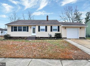 11 Radnor Rd, Newark, DE 19713
