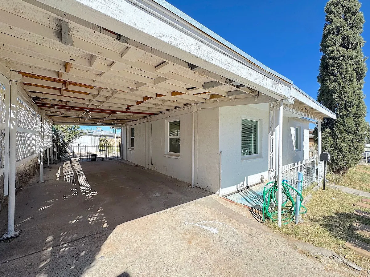 Building Photo - 3509 Tyler Ave
