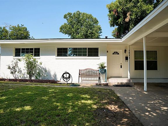 4th image of 1811 John Smith Dr