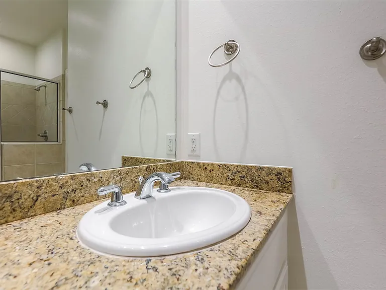 13647 Brookbluff Ln — Photo 39