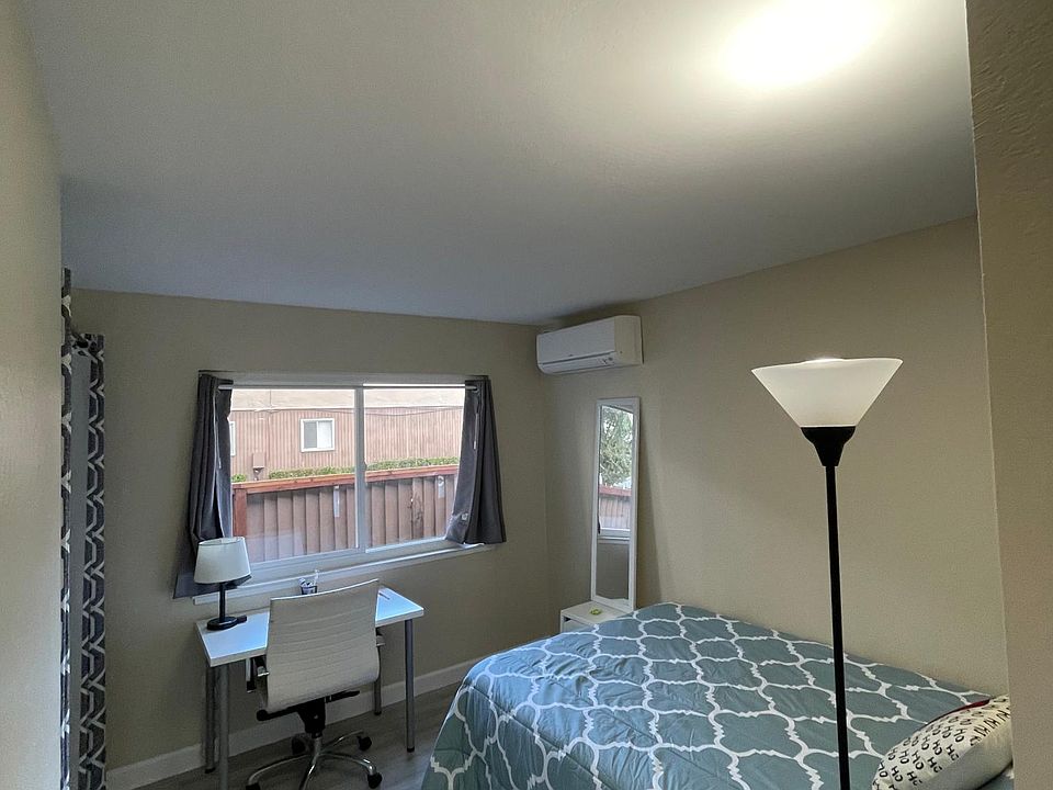 1st image of 1446 Lexington Dr #3