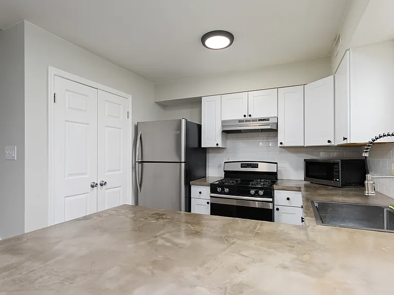 6126 Spring Knoll Dr — Photo 6