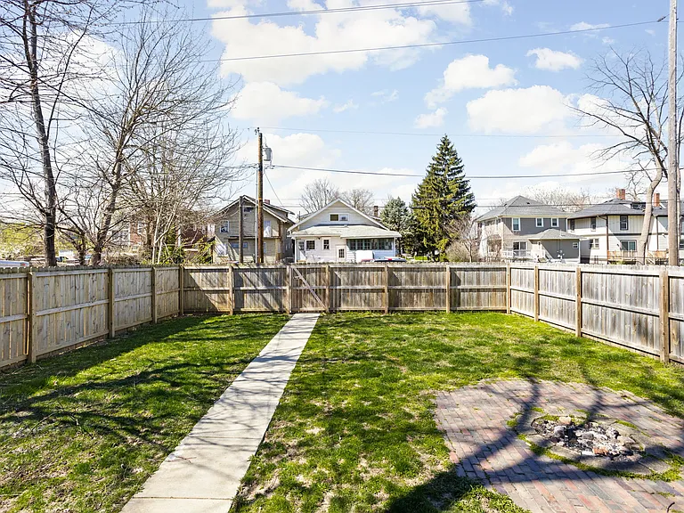 3110 Broadway St — Photo 22
