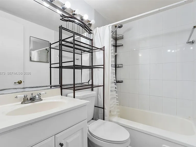 1911 SW 107th Ave #1009 — Photo 28