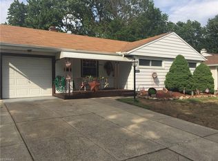 9434 Newkirk Dr, Parma Heights, OH 44130