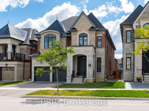 33 Pine Heights Dr, Vaughan, ON L4H 5C9