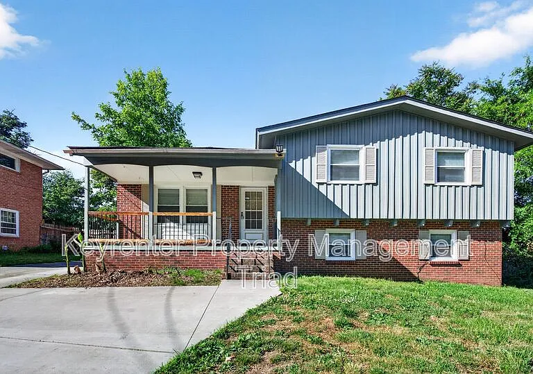 1821 W Meadowview Rd — Photo 1