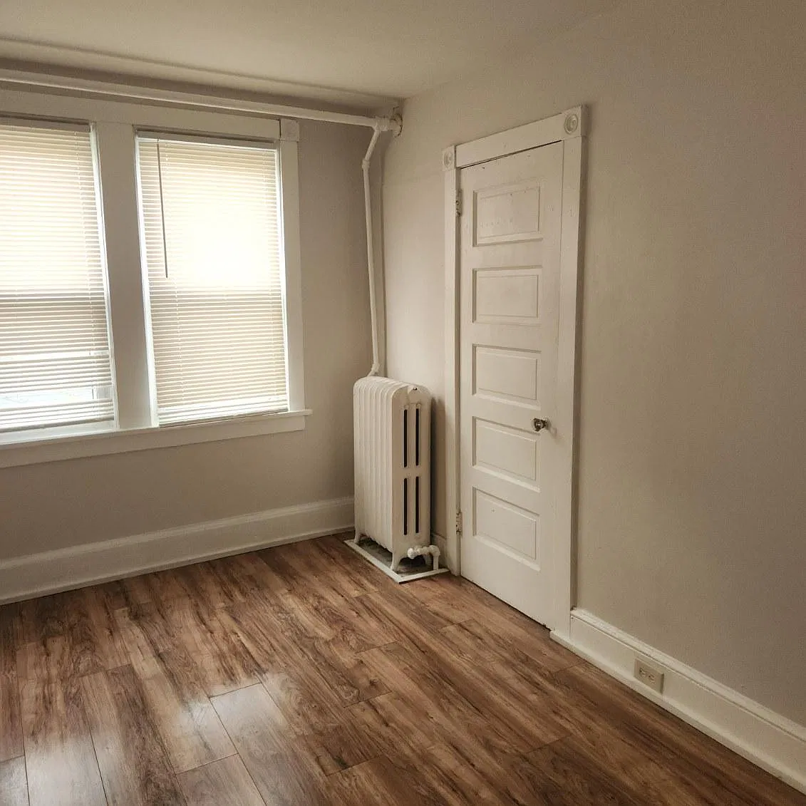 3 bed, 1250 sqft, $2,200 — Photo 1