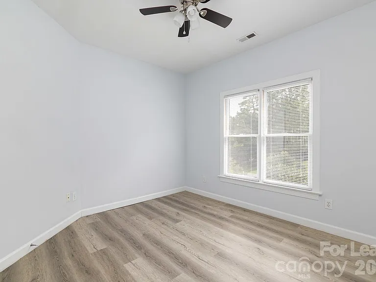 5238 Downing Creek Dr — Photo 28