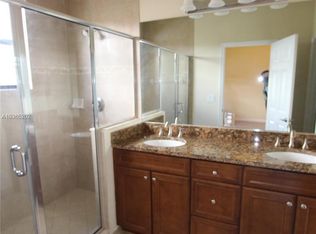 8871 NW 98th Ave, Doral, FL 33178