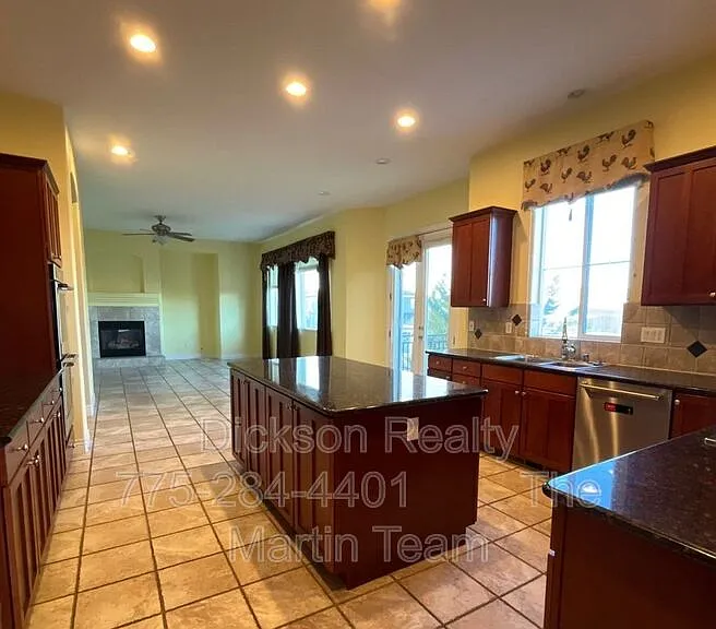 2810 Halo Dr — Photo 7