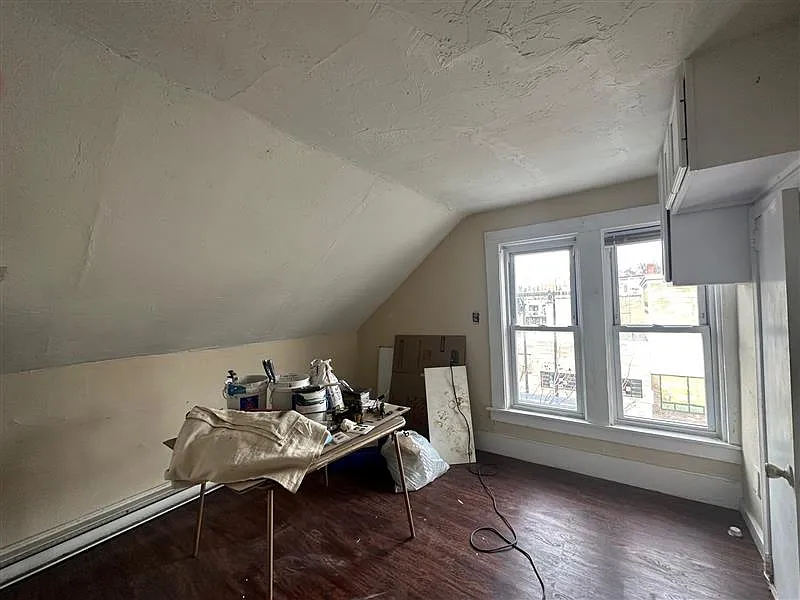 Studio, 888 sqft, $2,100 — Photo 3