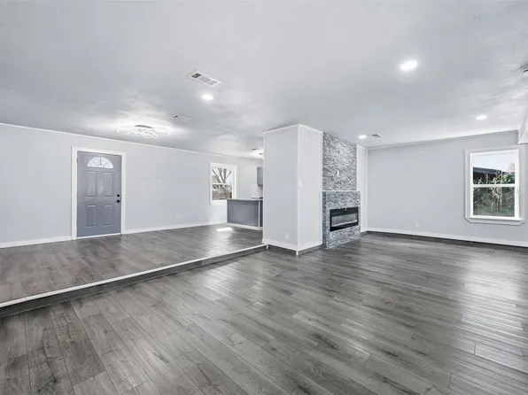 3922 Rainier St, Irving, TX 75062
