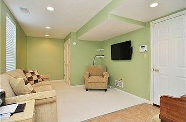 4th image of 10559 Forest Hill Dr