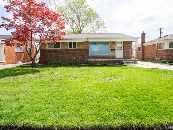 2519 Medford St, Trenton, MI 48183