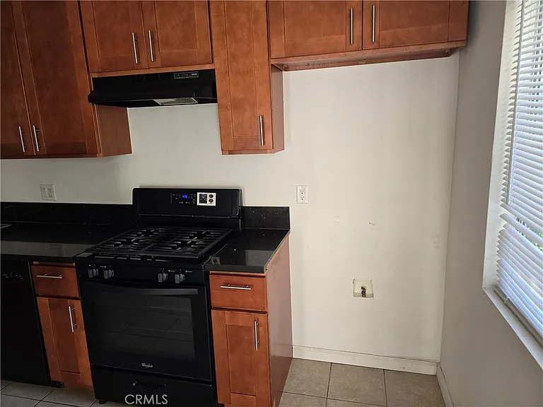 1012 Davis Ave #B — Photo 5