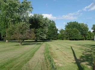 SE 11th St, Linton, IN 47441