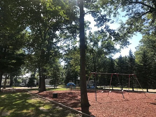 Norton Shores — Photo 32