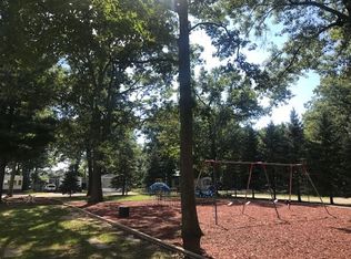 1307 Kitchener Dr, Norton Shores, MI 49444