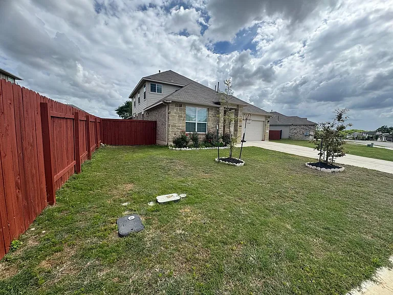 113 Queen Anne Dr — Photo 5