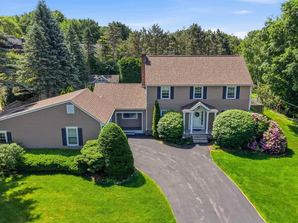 6 Quail Run, South Burlington, VT 05403