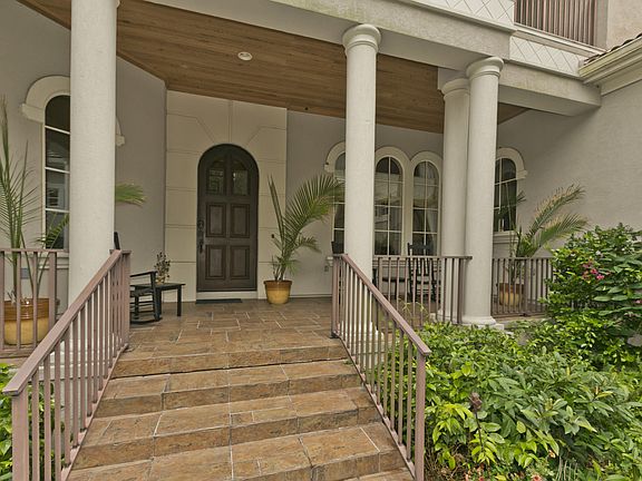 2nd image of 24558 Harbour View Dr