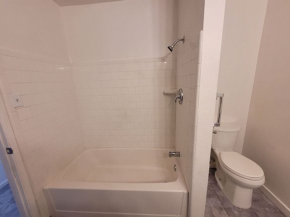 5th image of 222 E 30th St #2