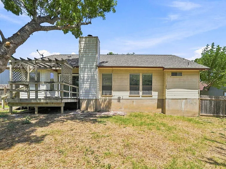 2207 Lancaster Gate Cv — Photo 40