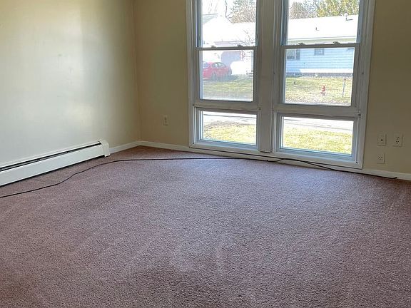3rd image of 358 N Edwards Ave APT 2