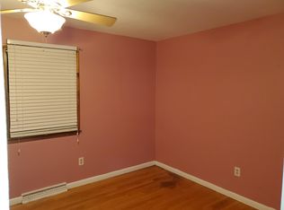 72 Edinburgh Rd, Middletown, NY 10941