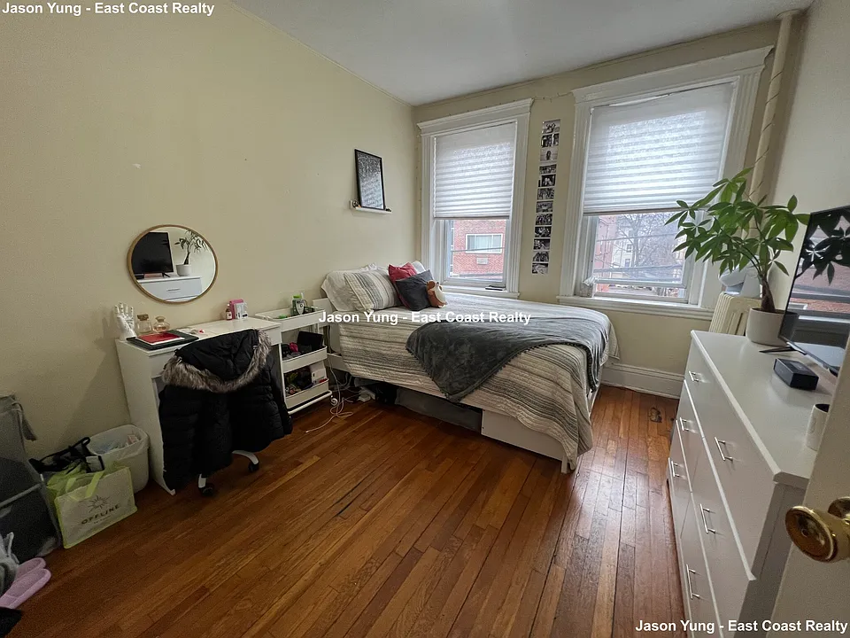 35 Gardner St #7