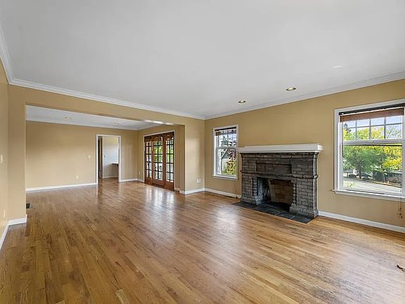 2nd image of 4701 Woodland Park Ave N