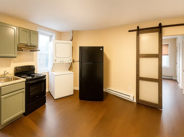 1120 S 52nd St #C, Philadelphia, PA 19143