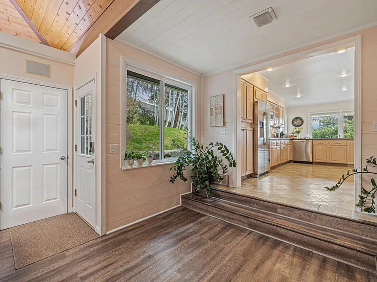 525 Mesa St — Photo 18