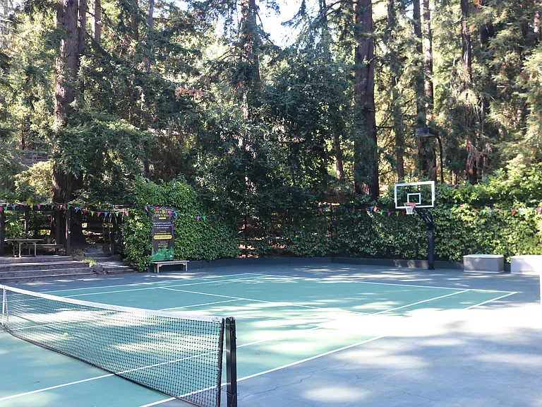 Redwood Ln — Photo 4