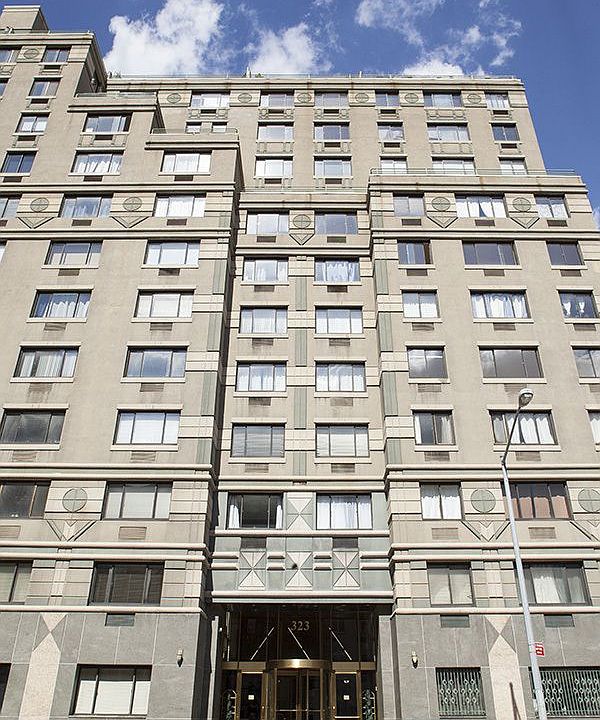 1st image of 323 W 96th St APT 915