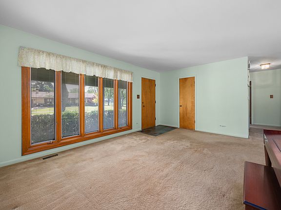 3rd image of 342 Bianco Dr