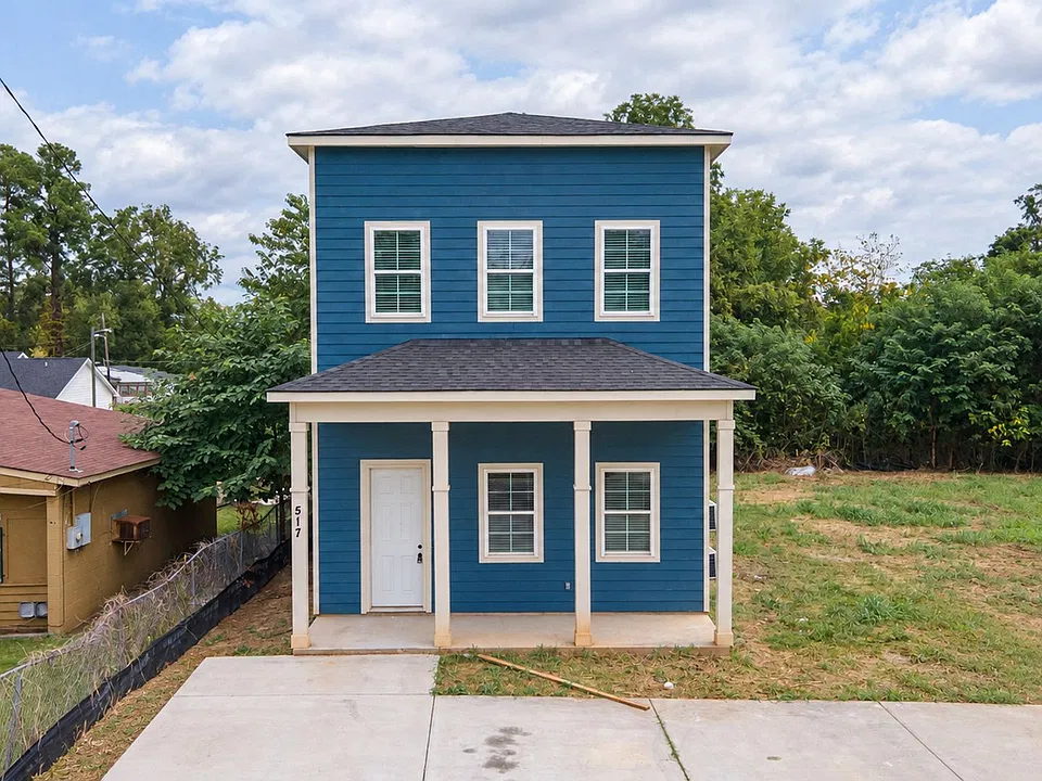 517 Dupont St