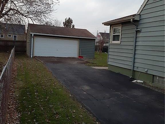 2nd image of 54 Hedley St
