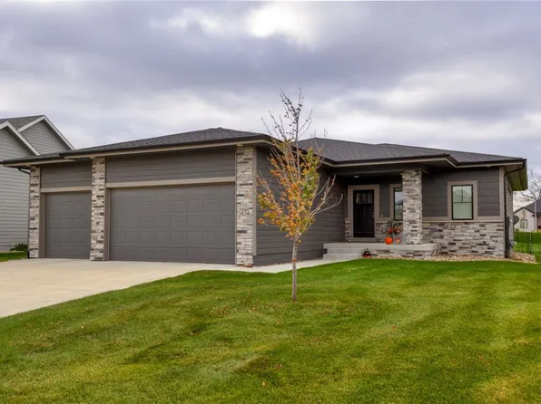 3536 NW 177th St, Clive, IA 50325