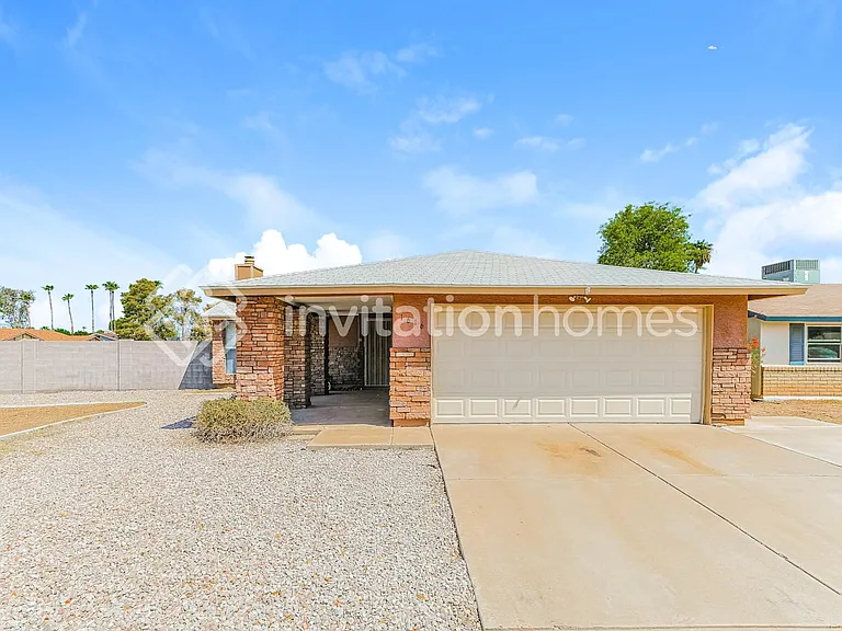 1616 W Los Arboles Pl — Photo 1