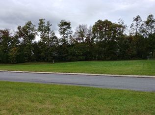 3 Fieldcrest Dr, Elizabethtown, PA 17022