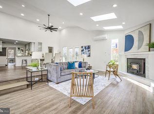 8620 Falls Rd, Rockville, MD 20854