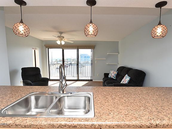 5th image of 1518 S Lake Park Boulevard #2c