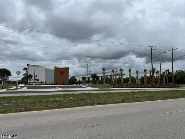 1527 NW 15th Ter, Cape Coral, FL 33993